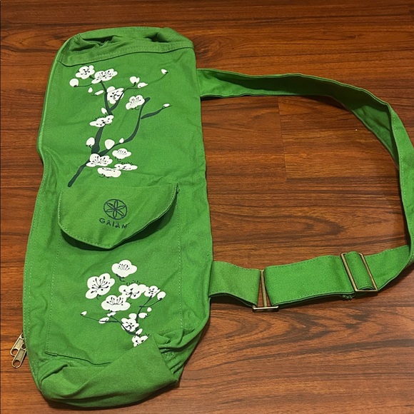 GAIAM Handbags - GAIAM Green Floral Yoga Mat Sling Bag Only